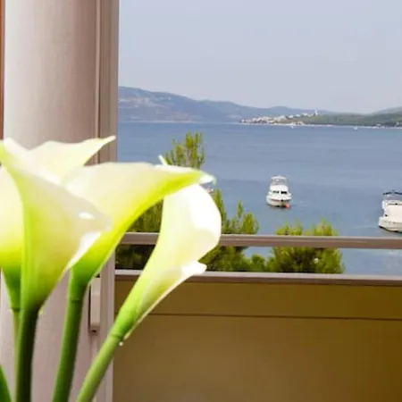 Appartement Spacious In With Parking