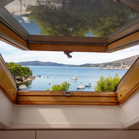 Apartment Spacious In With Parking Trogir