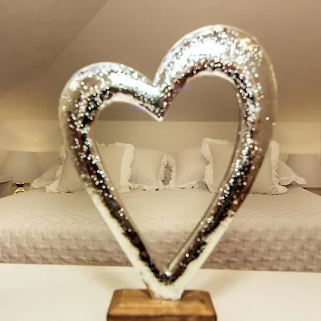 Apartment Spacious In With Parking