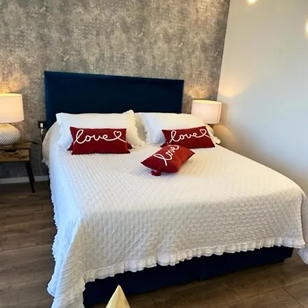 Spacious In With Parking * Trogir