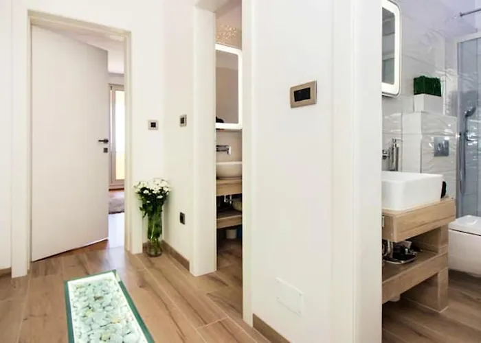 公寓 Spacious In With Parking *