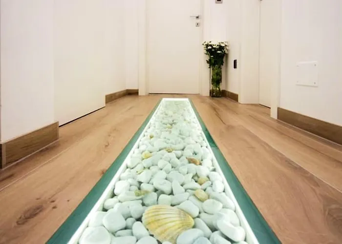 Spacious In With Parking