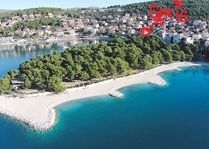 Spacious In With Parking