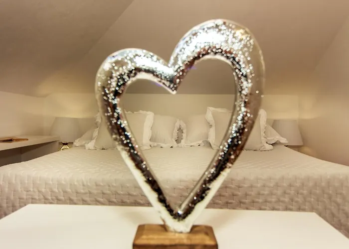 公寓 Spacious In With Parking