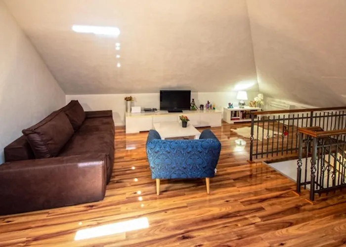 Apartman Spacious In With Parking *