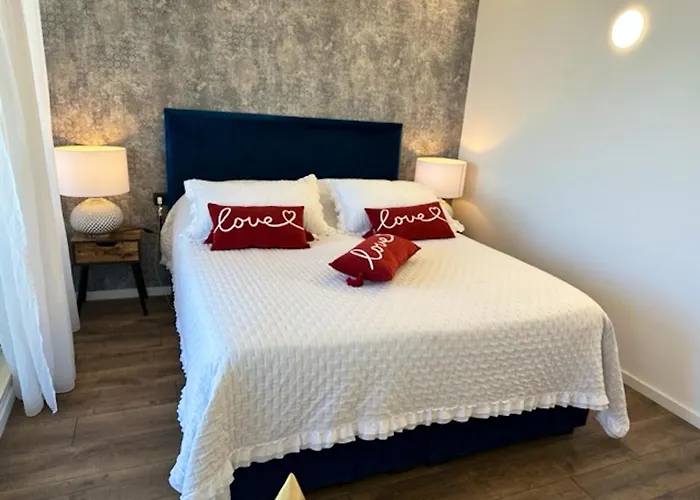 Spacious In With Parking * Trogir