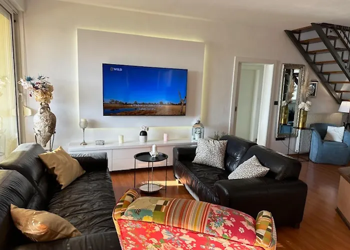 Spacious In With Parking Apartman *
