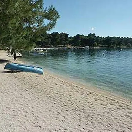 Spacious In With Parking * Трогир