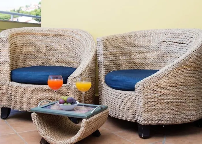 Apartment Spacious In With Parking